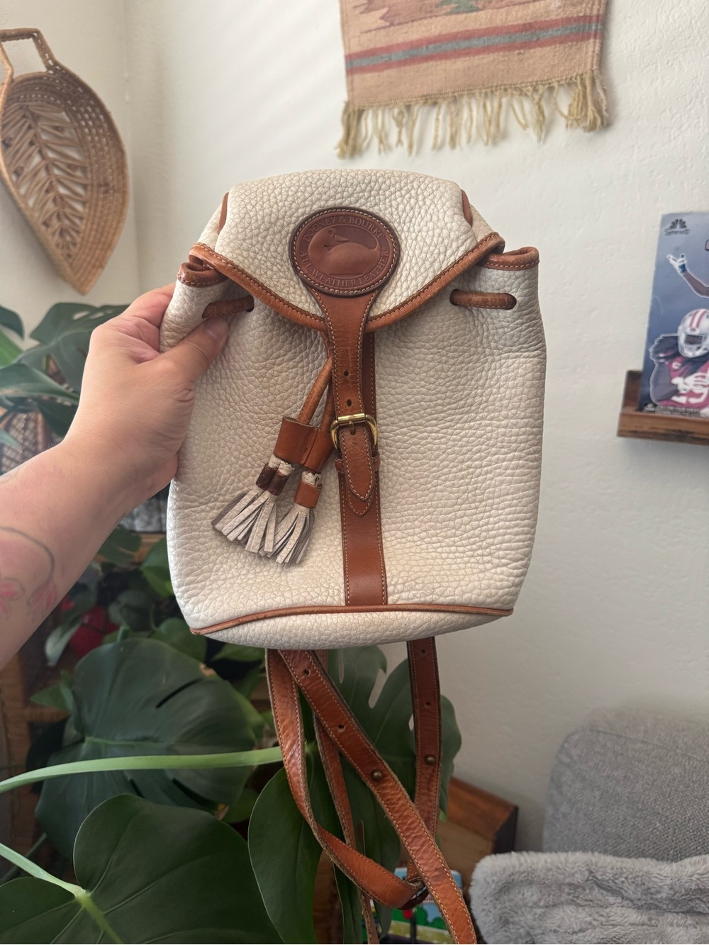 Vintage Dooney & Bourne Cream and Tan Leather Drawstring Backpack